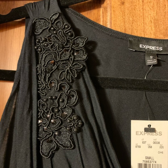 NWT Express Top - Picture 2 of 3